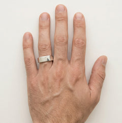 Nadčasový stříbrný tradiční prsten