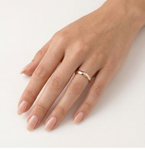 Klasický snubní prsten z růžového zlata