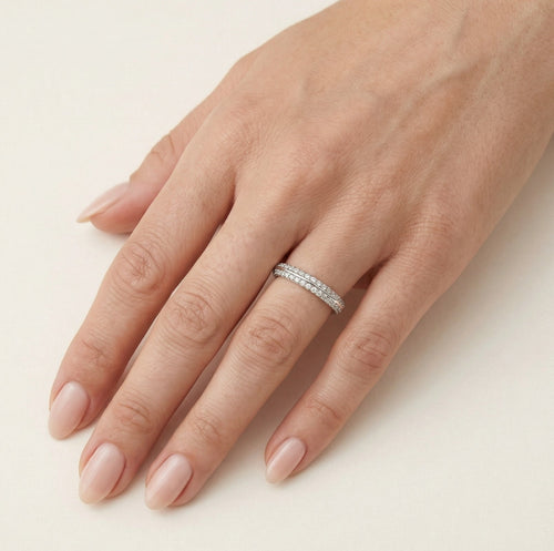Bague argentée scintillante à double rangée