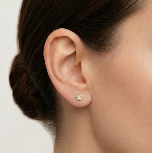 Flower yellow gold cubic zirconia stud earrings