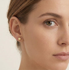 Kulaté pozlacené stříbrné náušnice na puzetku