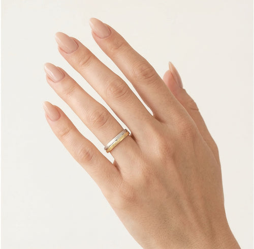 Stilvoller Halb-Gold-Trauring