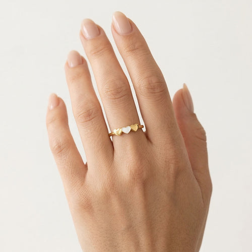 Lieblicher Herzring aus Bicolor-Gold