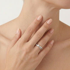 Infinity stříbrný prsten s kubickými zirkony