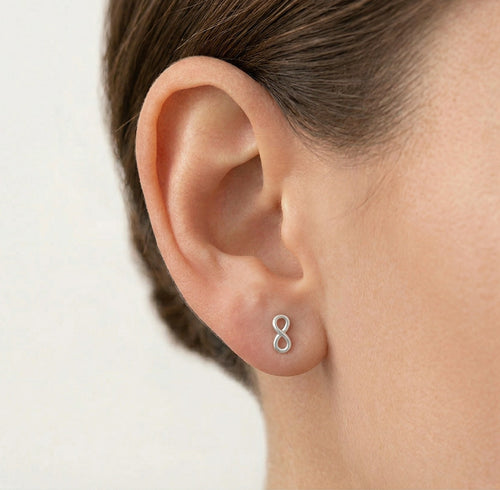 Stříbrné náušnice nekonečno