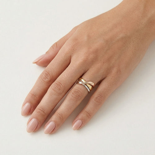 Stilvoller Damenring aus dreifarbigem Gold