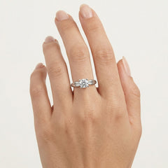 White gold classic cubic zircon ring