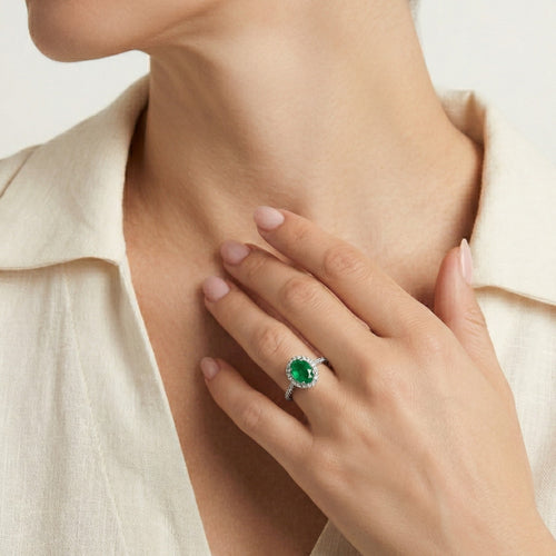 Stříbrný prsten Halo se smaragdem a kubickými zirkony