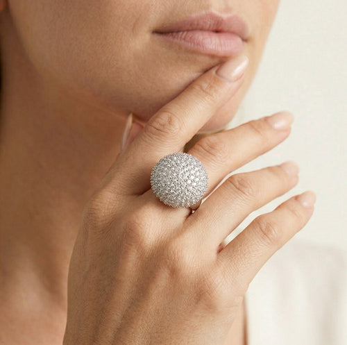 Eleganter Silberring im Seeigel-Design