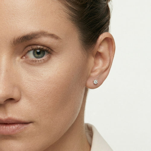 Drobné pecky osazené v lunetě