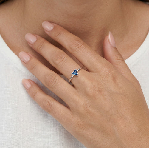 Stříbrný trojúhelníkový půvab