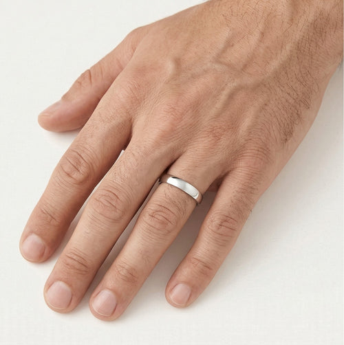 Alliance classique en or blanc