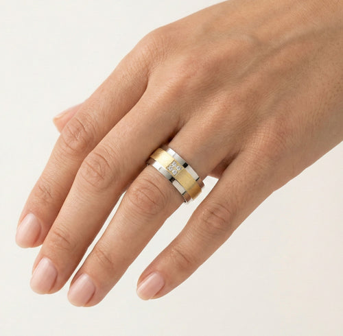 Ehering im Stufen-Design aus Gold