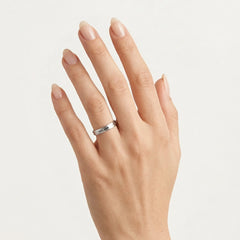 Bague de mariage en or blanc mat et hautement poli