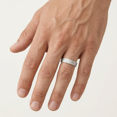 Alliance légère en or blanc