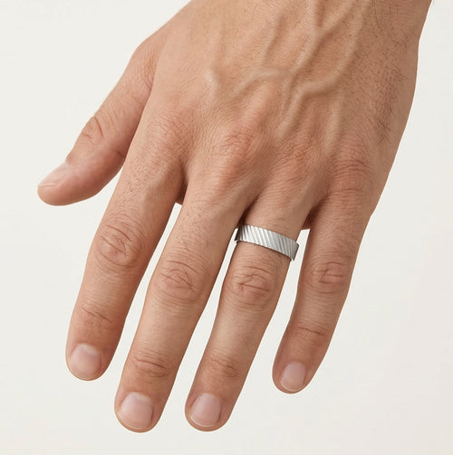 Alliance légère en or blanc