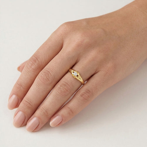 Dünner schwebender Zirkonia-Goldring