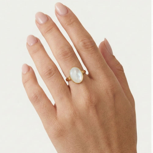 Oválný prsten s perletí