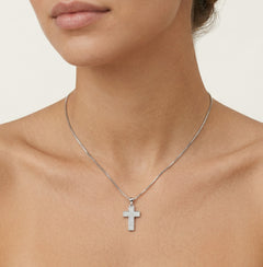 Pendentif croix plat