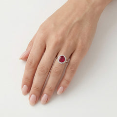 Bague halo en argent sterling avec rubis central