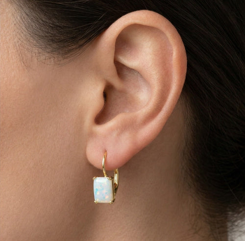rechteckige weiße Opal-Goldohrringe