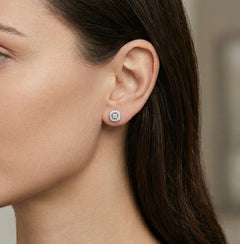 Náušnice z bílého zlata s diamanty, kulatý brus