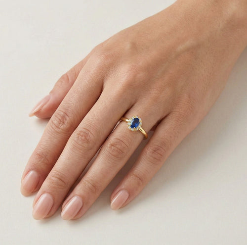 Bague en or avec quartz bleu ovale audacieux
