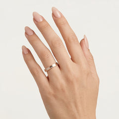 Bague de mariage en or rose avec ligne en rhodium blanc