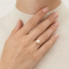 Bague en or avec perle