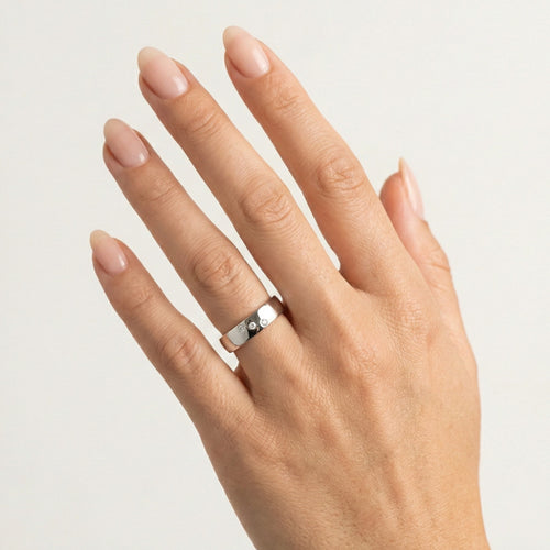 Juego de alianzas de oro blanco