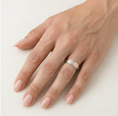 Halb Rosé- und Weißgold Ehering