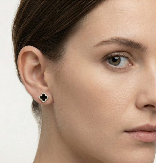 Pendientes de plata con trébol de cuatro hojas y ónix