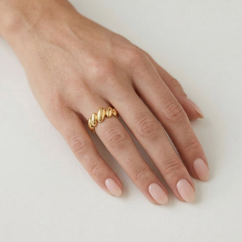 Ovaler klobiger Goldring