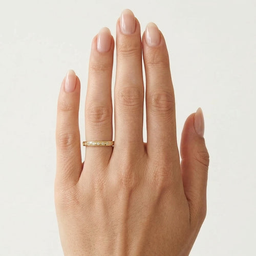 Goldring mit rund geschliffenem Zirkonia