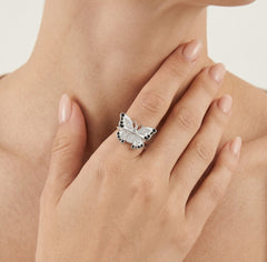 Bague en argent sterling avec design papillon émaillé