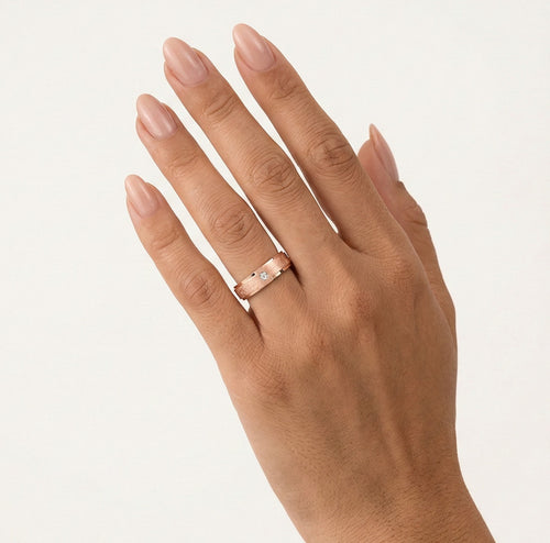 Růžové zlaté pískované snubní prsteny