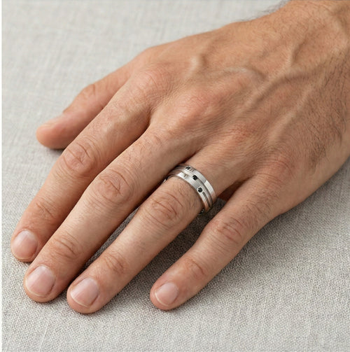 Anillos de boda modernos con diamantes duales