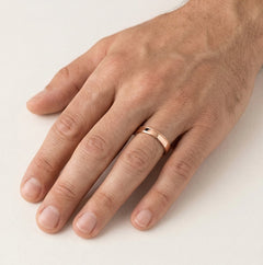 Snubní prsteny z růžového zlata s diamantem