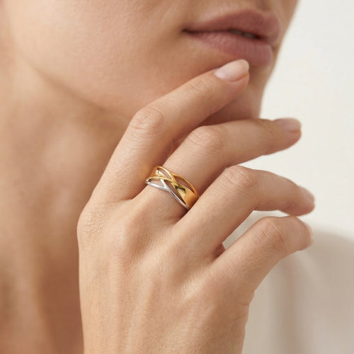 High shine tri-gold crossover ring