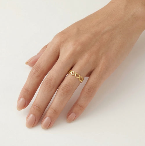 Lieblicher Herzring aus Gold