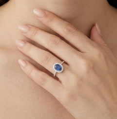 Bague halo en argent sterling avec saphir ovale