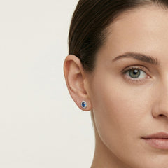 Pendientes de botón de halo en plata esterlina con zafiro