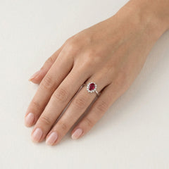 Bague majestueuse en diamant et rubis 18 carats