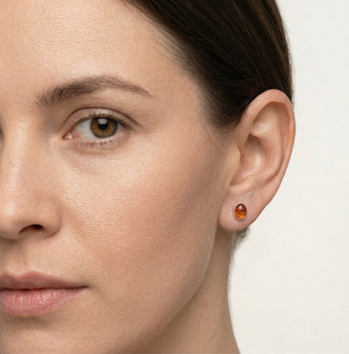 Oválné jantarové náušnice