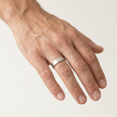 Bague de mariage massive en or blanc