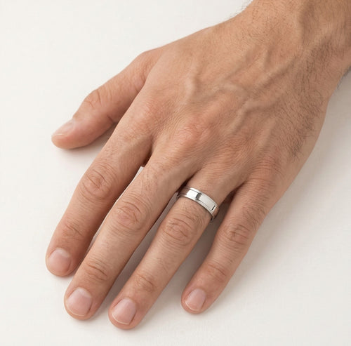 Anneaux de mariage modernes en or blanc