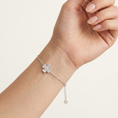 Clover leaf silver chain bracelet