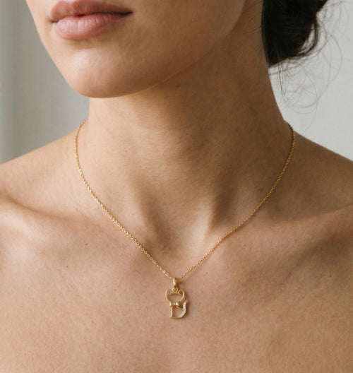 Goldanhänger mit Katze