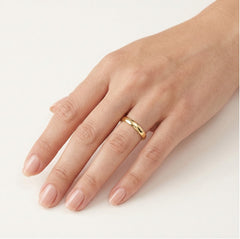 Klasický široký snubní prsten ze žlutého zlata