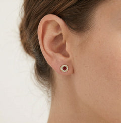 Boucles d’oreilles puces en or avec grenat et zirconium cubique royal